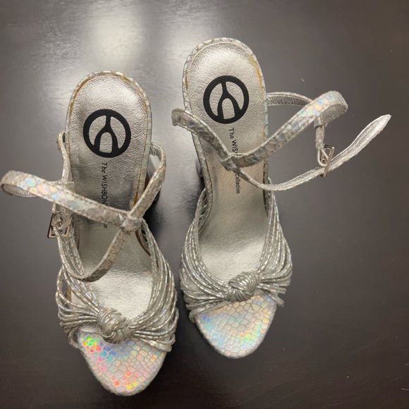 Silver wishbone collection platform sandals - Picture 2 of 6